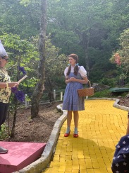 Dorothy and Glinda